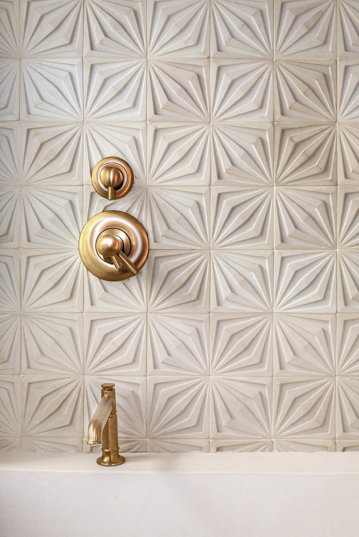 Willow + Wild Compass 6" x 6" In Early Gray Arabesque - 4 Piece Tile Sample - Ships US Postal Service