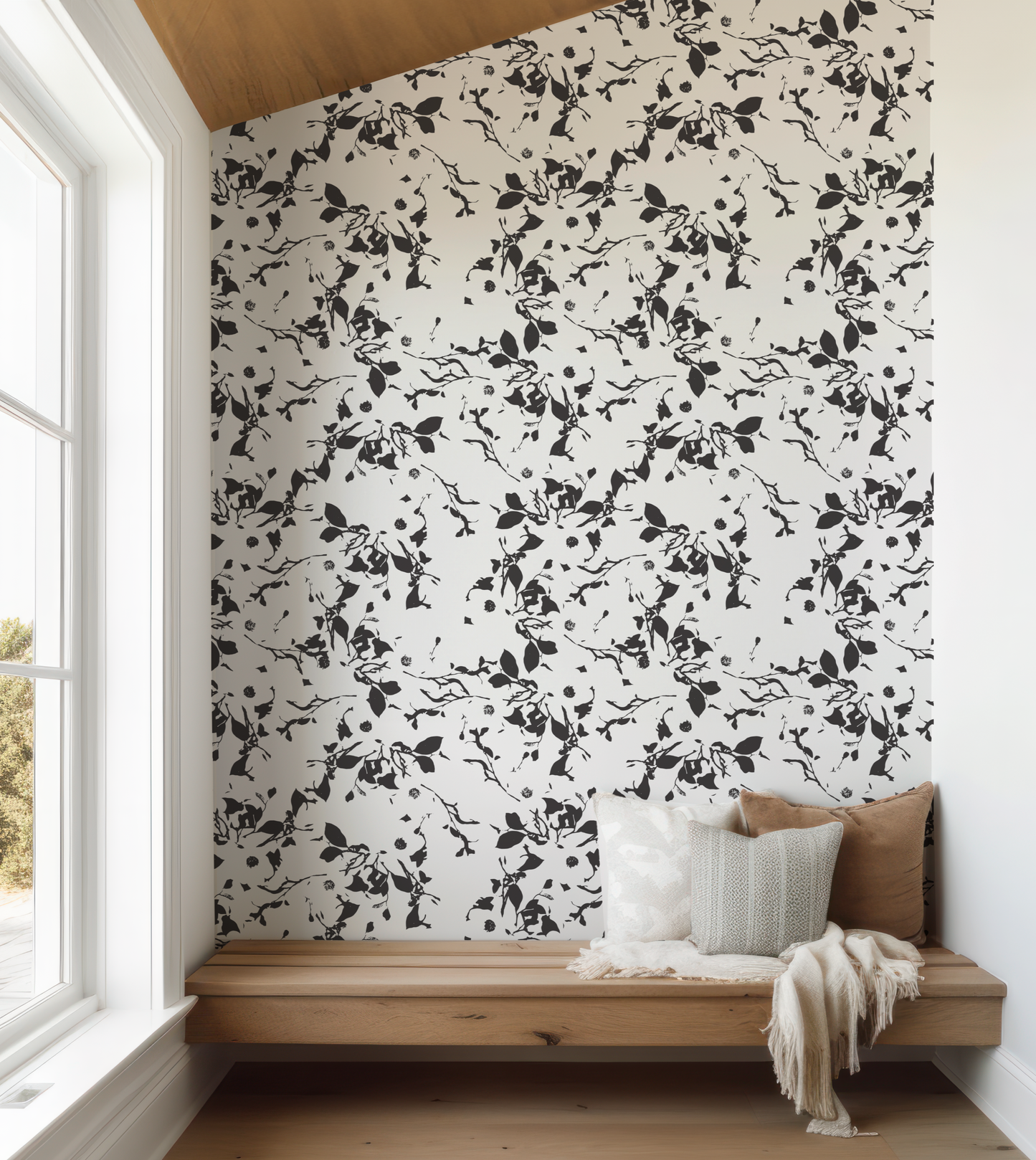 Floral Black and White Wallpaper