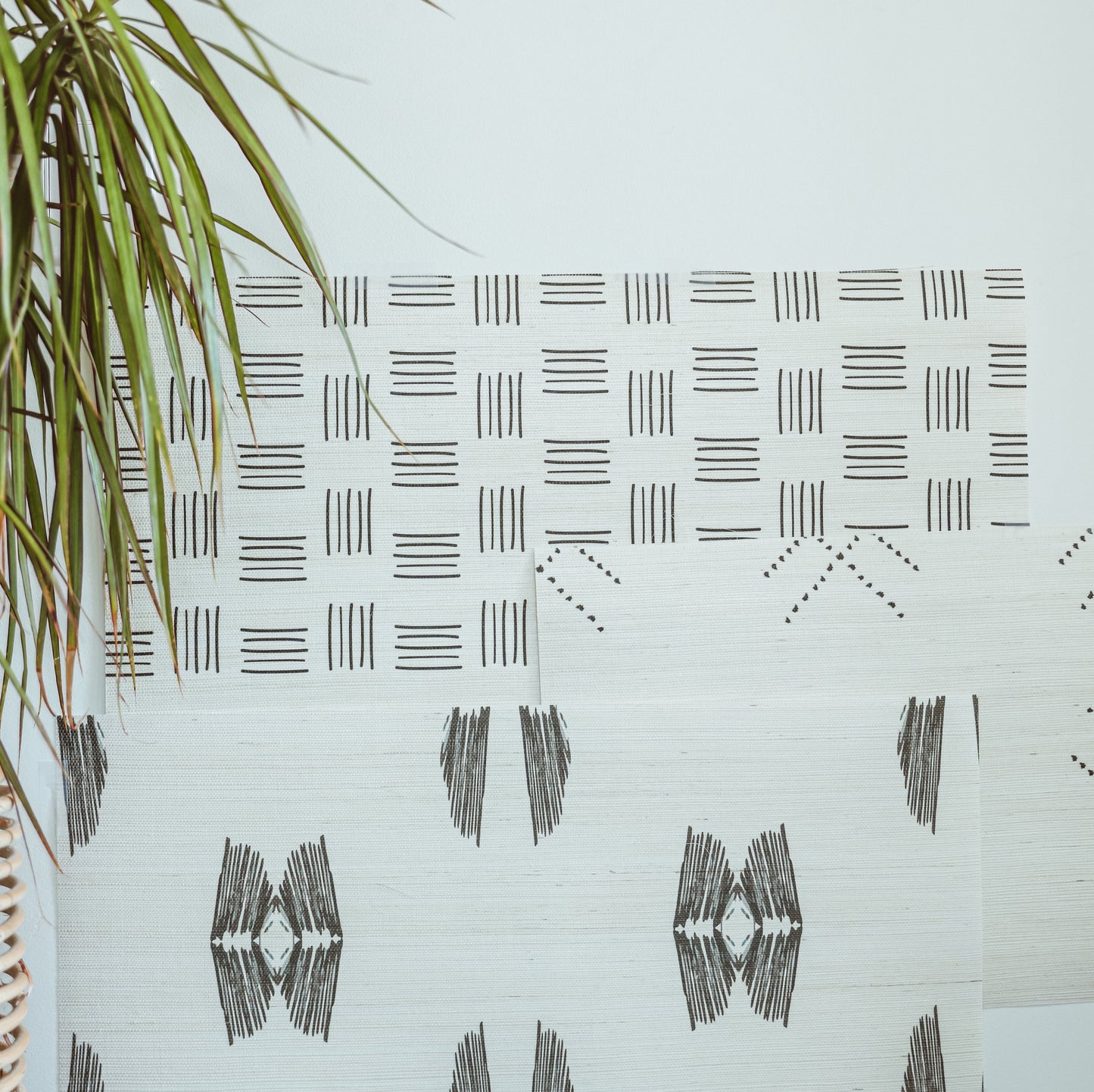 10 Black and White Wallpaper Samples in Grasscloth Bundle